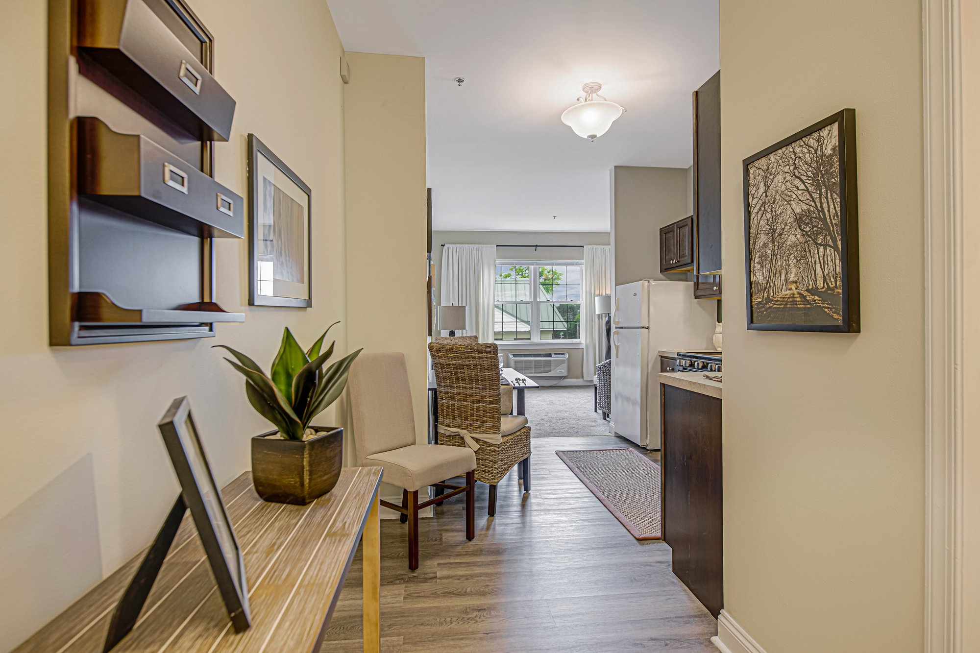 WBM_IL_Entryway_021_2067